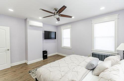 East Passyunk Crossing Apartment | Modern 2BedRooms 1King 1Queen Size Bed Near Center City, BOK Bar, Passyunk Square More!