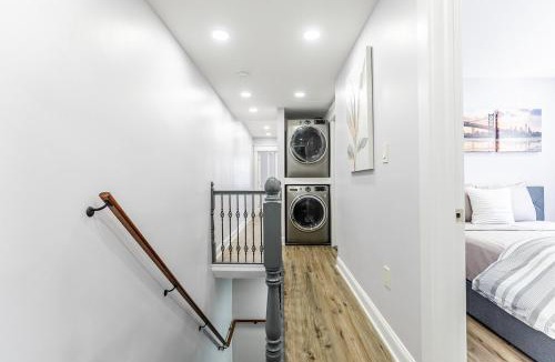 East Passyunk Crossing Apartment | Modern 2BedRooms 1King 1Queen Size Bed Near Center City, BOK Bar, Passyunk Square More!
