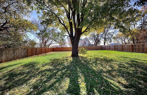 Huntsville House | Modern 2BR/2BA Home. Backyard, Patio, 500 Mbps. Near VBC, Arsenal & Space Center