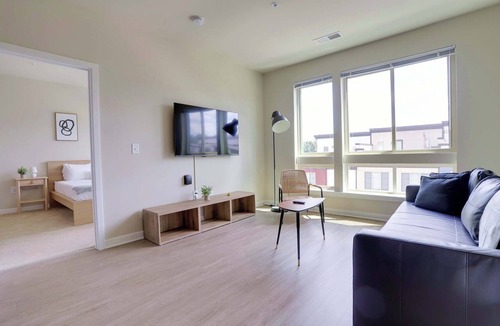 Groveton Apartment | Modern 2BR Apt at Alexandria’s Premier Community