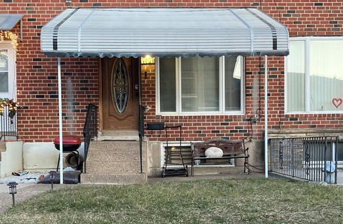 South Philadelphia West Apartment | Modern 3-bedroom 1 full bath apartment in wonderful south Philadelphia area.