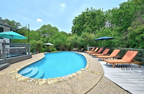 Gracywoods House | Modern 3BR 2BA Home in Vibrant Austin w Pool