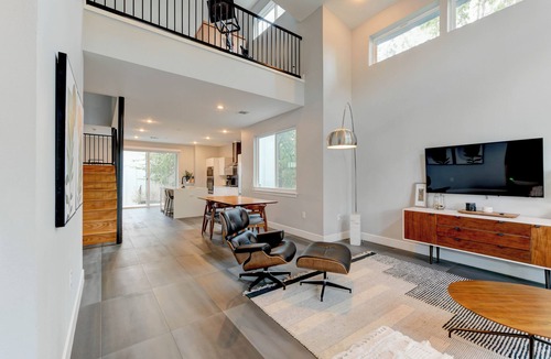 MLK House | Modern 3BR Home w/Backyard, BBQ grill & Sauna!