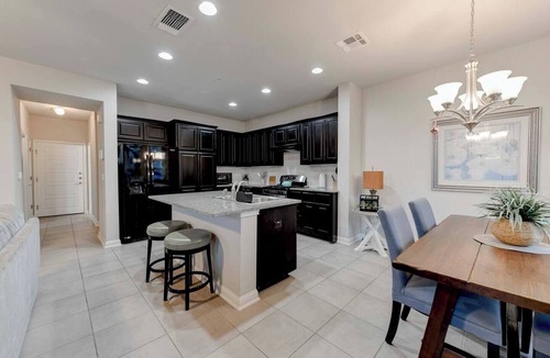 Cedar Park House | Modern 4BR Home Near Cedar Park