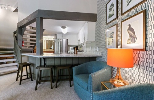 Fontana Condo | Modern Abbey Springs Condo Pools, Private Beach, Golf Cart & Lake Life
