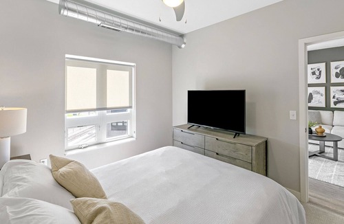 Eden Prairie Apartment | Modern Apartment in Prime Location (ID7210X86)