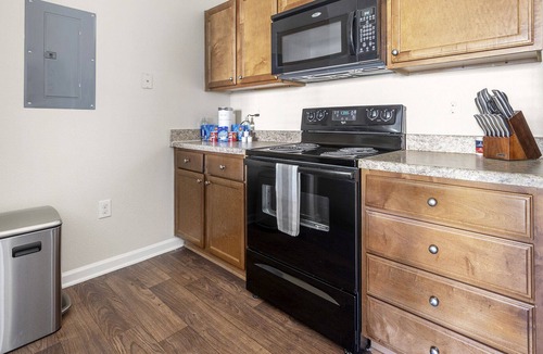 Mint Hill Apartment | Modern Apartment in Prime Location (ID1228X684)