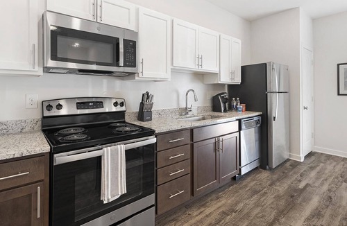 Suffolk Apartment | Modern Apartment in Prime Location (ID4693X56)