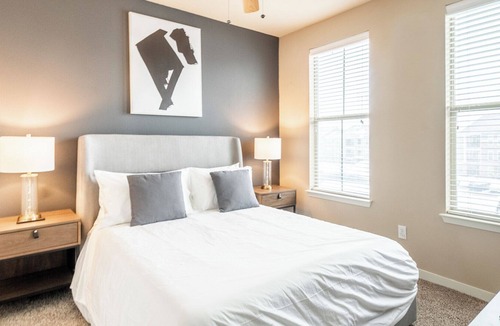 Bixby Apartment | Modern Apartment in Prime Location (ID8202X55)