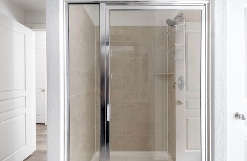 Gateway Apartment | Modern Arboretum 1BR w/ Gym, Pool & W/D, nr restaurants, by Blueground