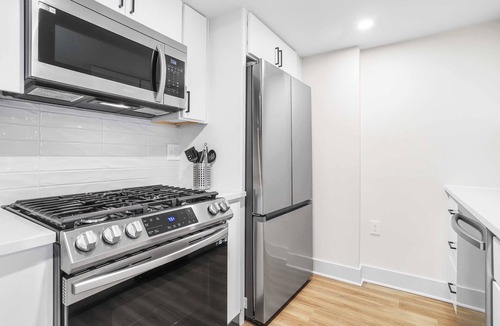 Crystal City Apartment | Modern Arlington Apt | Steps from Metro