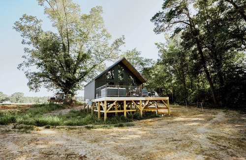 Coosa Cabin | Modern Cabin on Weiss Lake, Cedar Bluff, Alabama