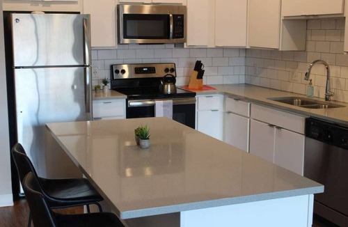 Ames Apartment | Modern Campustown Retreat Near ISU & Stadium