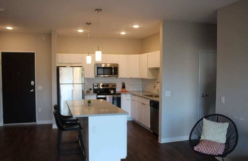 Ames Apartment | Modern Campustown Retreat Near ISU & Stadium