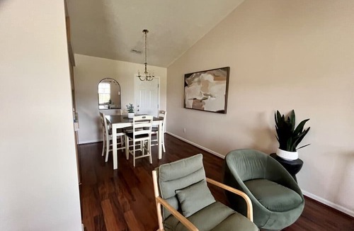Murraysville House | Modern Coastal Home | Minutes to Beach & Downtown!