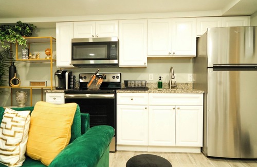 Mount Pleasant Apartment | Modern Columbia Heights 1BR: FREE Parking + Steps to Metro! 15% off 30+ Days