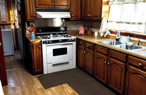 Macon County House | Modern Country Living in Historic Tuskegee in the city Limits.