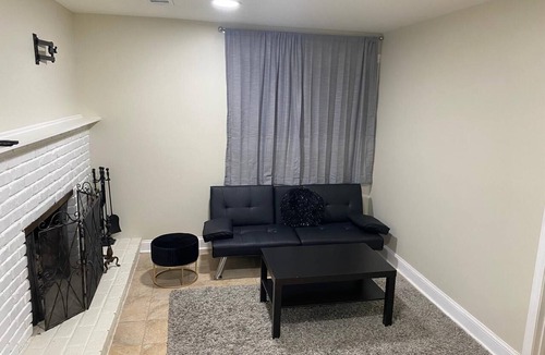 Rockville House | Modern Cozy Basement Suite for Couples Near DC Metro