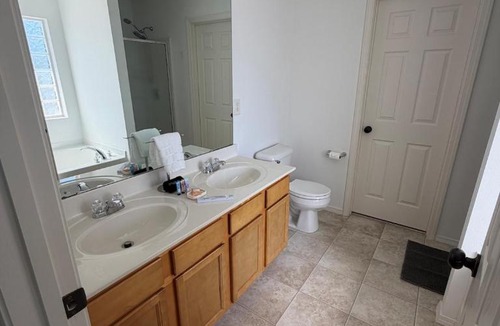 Gastonia House | Modern Haven 2 bedroom Home & Loft Retreat