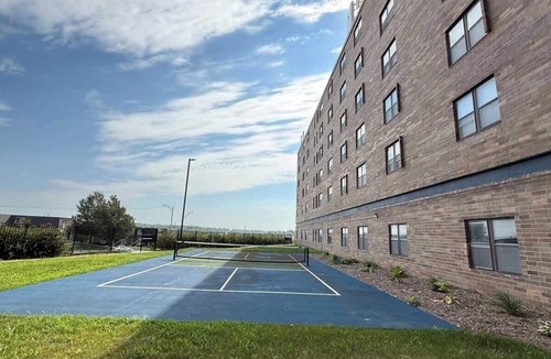 North Central Omaha Apartment | Modern Heights Apartment Near Pickleball & Gym