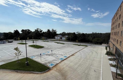 North Central Omaha Apartment | Modern Heights Apartment Near Pickleball & Gym