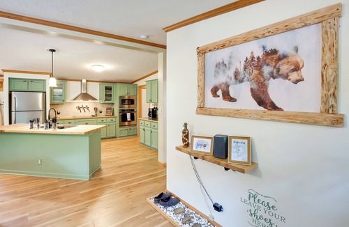 Keystone House | Modern Keystone Home: 4 Mi to Mount Rushmore!