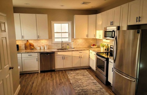 Wilmington Apartment | Modern Loft with Skyline Views - King & Queen Beds, Close to Downtown!