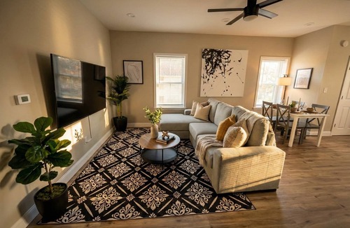 Wilmington Apartment | Modern Loft with Skyline Views - King & Queen Beds, Close to Downtown!