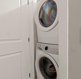 Southwest Center City Apartment | Modern Philly Stay | Garage Parking Near Stadiums