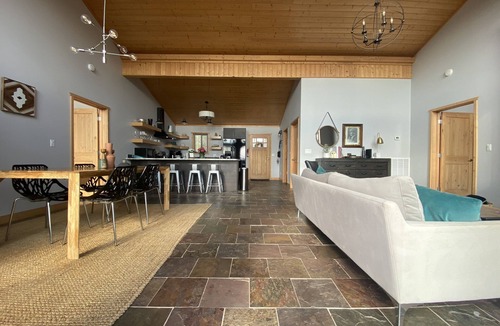Trion House | Modern Ridge-Top Sanctuary: All-Year Swim Spa & Breathtaking Views