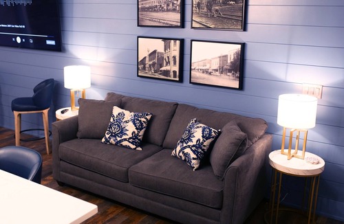 East Dundee Apartment | Modern studio loft located in the heart of the Culinary District in East Dundee!