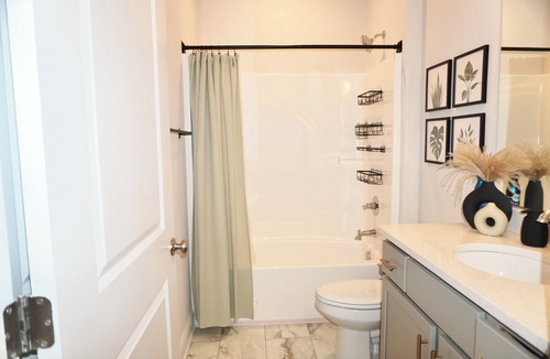 North Augusta House | Modern Townhome 17 mins from Augusta Masters