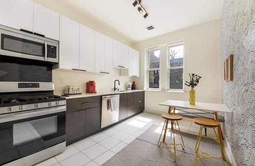 McGinley Square Apartment | Modern Updated Spacious 3BR/2BA 10 min to PATH to NYC & Pet Friendly