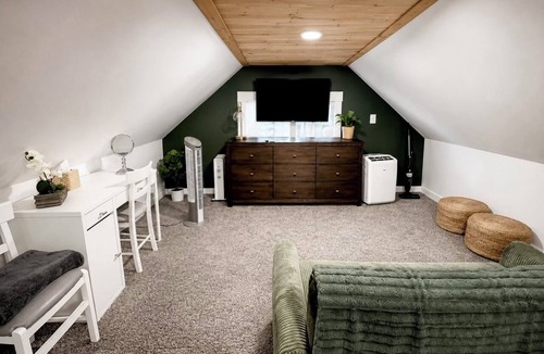 Moline House | Moline Landing Cozy 2BR/2BA Home | Pet-Friendly