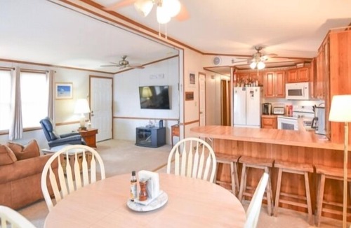 Montego Bay House | Montego Bay 3 bedrooms 2 baths 2 Community pools, tennis, wifi , sleeps 8