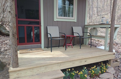 Haywood RV Rental | Moonshine Glamping Cabin near Old Rag Mountain in Shenandoah National Park
