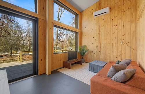 Tracy City Cabin | Mori House at The Retreat at Water's Edge