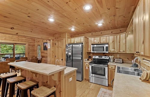 Beech Mountain House | Mossy Rock Retreat - hot tub, views, Beech Mountain Club access for fee