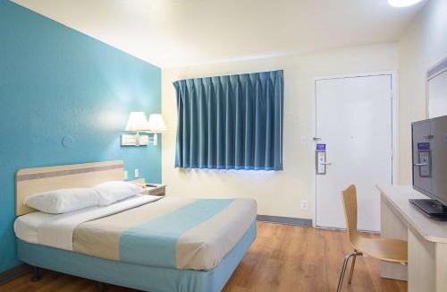 George Washington Hotel | Motel 6 Fredericksburg, Va - North