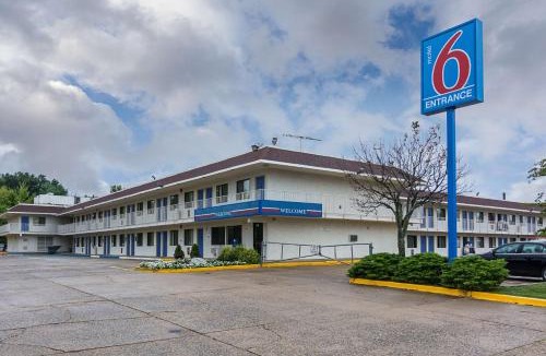 George Washington Hotel | Motel 6 Fredericksburg, Va - North