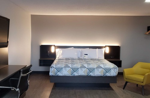 Kewanee Hotel | Motel 6 Kewanee, IL