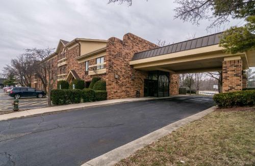 Libertyville Hotel | Motel 6-Libertyville, IL