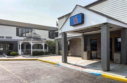 Newark Hotel | Motel 6-Newark, DE