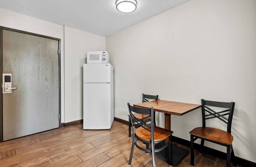North Sioux City Hotel | Motel 6 North Sioux City, SD I 29 North