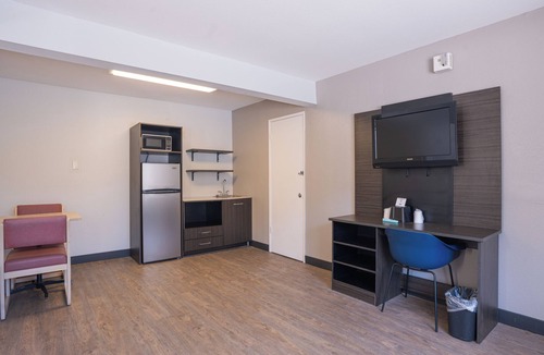Rochester Hotel | Motel 6 Rochester, MN