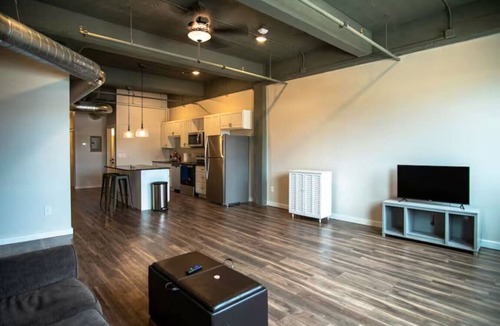 Downtown Apartment | Motor Row Loft in the Heart of Downtown 1 bd/1 bth