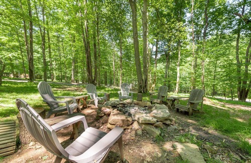 Mountainside Cabin | Mountain Hideaway/Central location/Nature lovers dream! Hot-tub, fire pit!