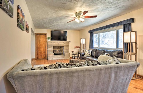 Dellslow House | ‘Mountaineer Retreat’ - 5 Mi to WV University!