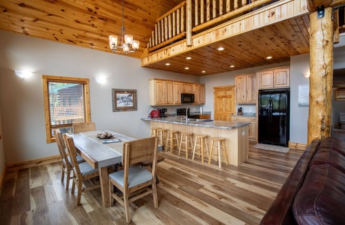 Lead Cabin | Mtn Cabin/Spa/5Kingbeds/Garage/Amazing View/Trails