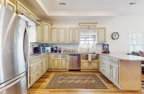 Seymour House | Mtn Views! Romantic Rural Retreat in Seymour